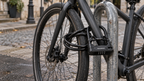 Bügelschloss mit Stahlkabel – an Vorderrad und Fahrradbügel