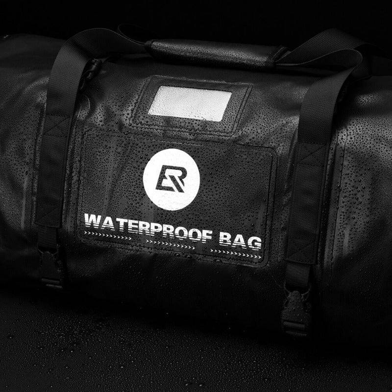 ROCKBROS Gepäckrolle 55 Liter wasserdicht, im Einsatz (7)