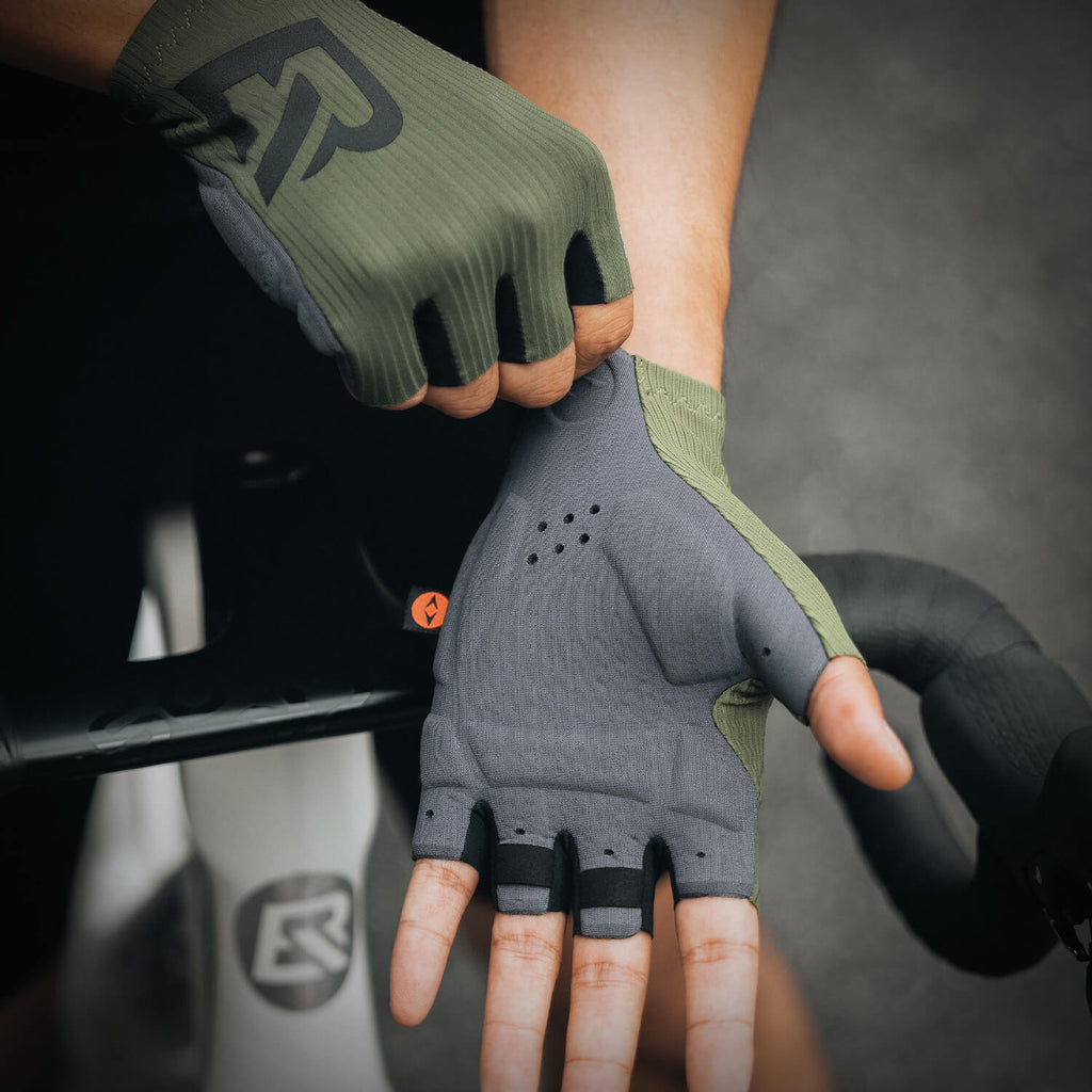 ROCKBROS Halbfinger-Handschuhe, gepolstert, im Einsatz (3)